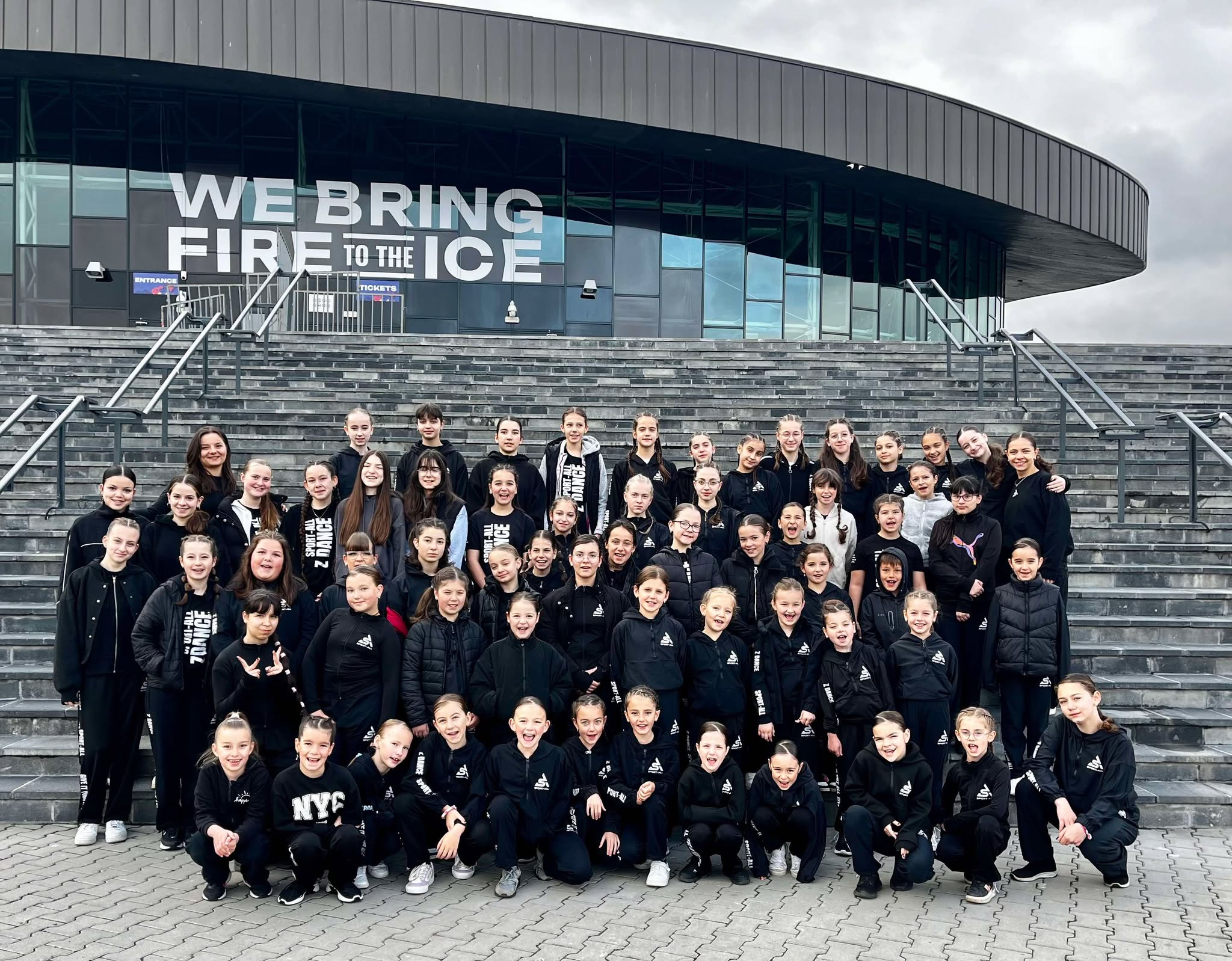 Arany bomba robbant táncosainknál