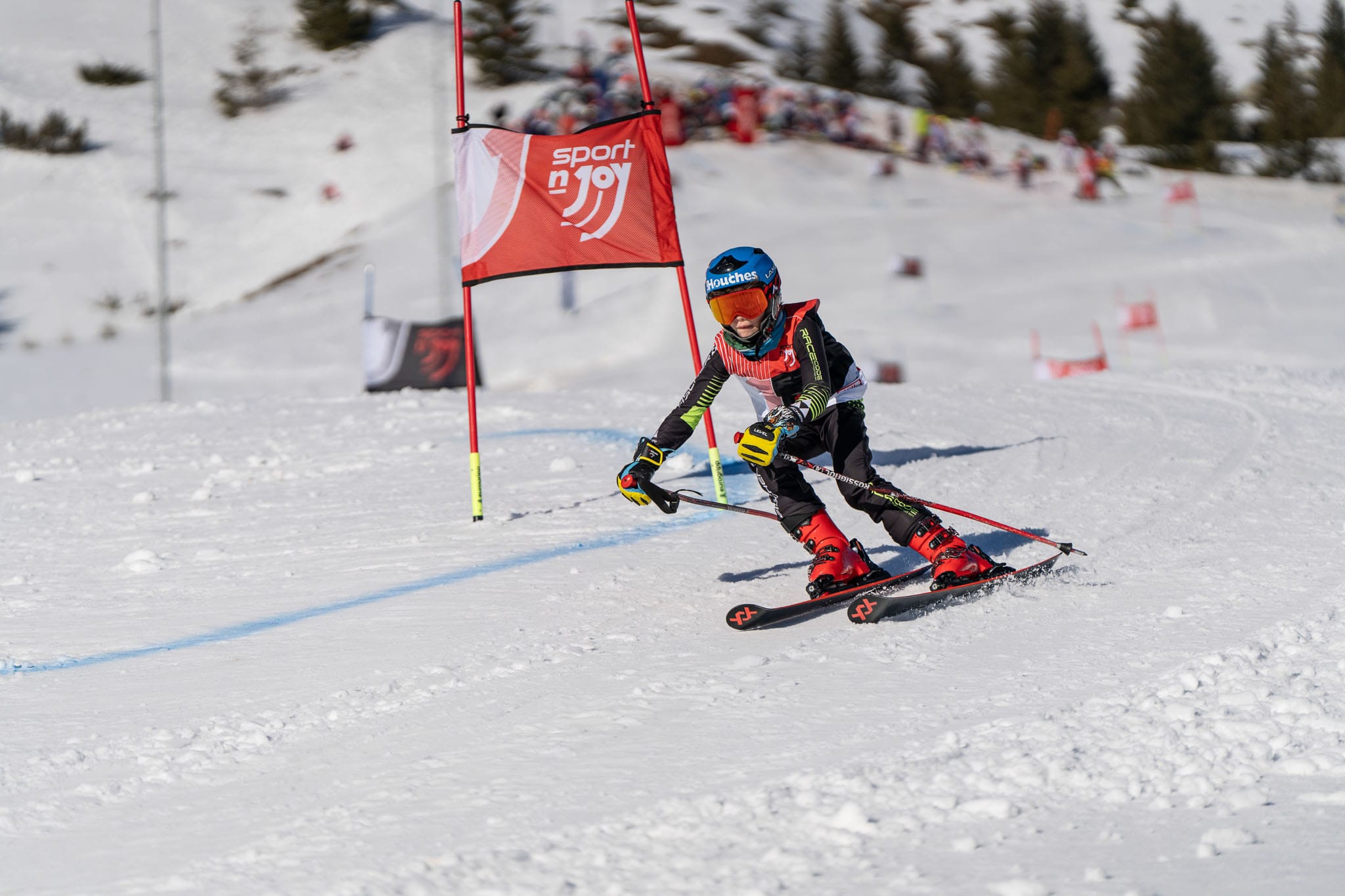 Korosztályos alpesi-sízőinket nem lehet megállítani
